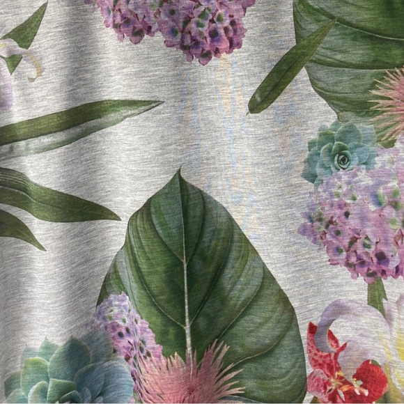 Adidas Original Grey Trefoil Floral Women’s T-shirt - Picture 5 of 7